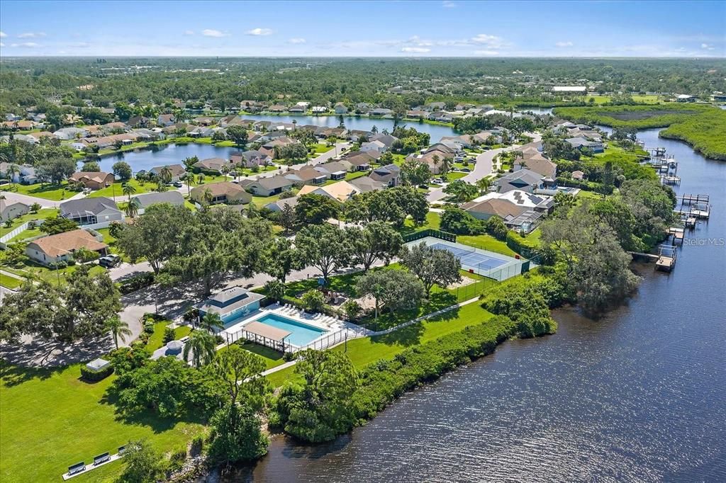 For Sale: $1,150,000 (3 beds, 2 baths, 1648 Square Feet)