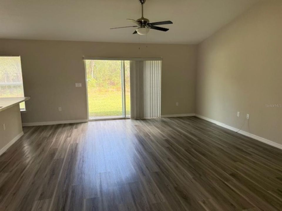 En Venta: $219,000 (3 camas, 2 baños, 1696 Pies cuadrados)