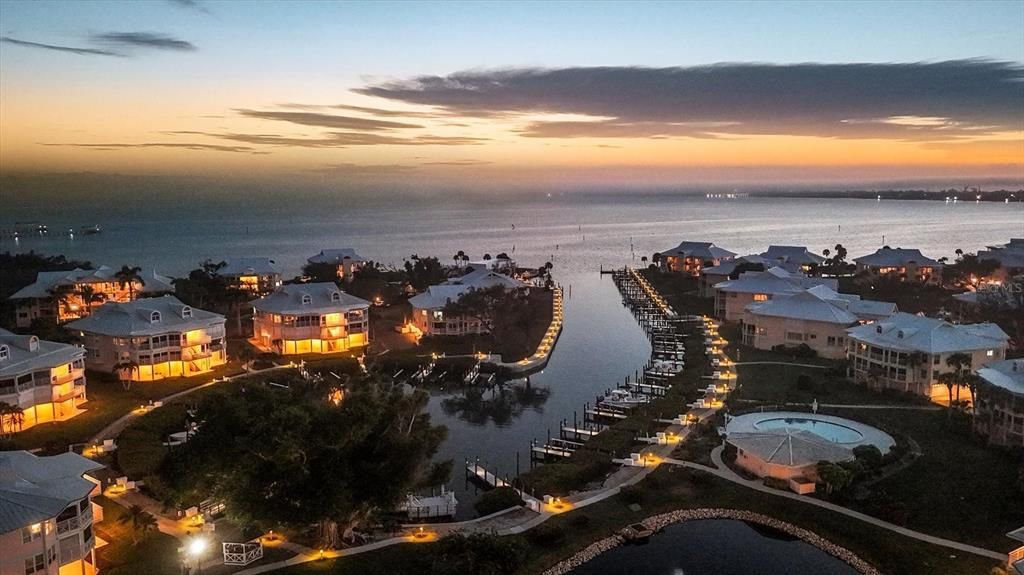 待售: $995,000 (3 贝兹, 3 浴室, 2085 平方英尺)