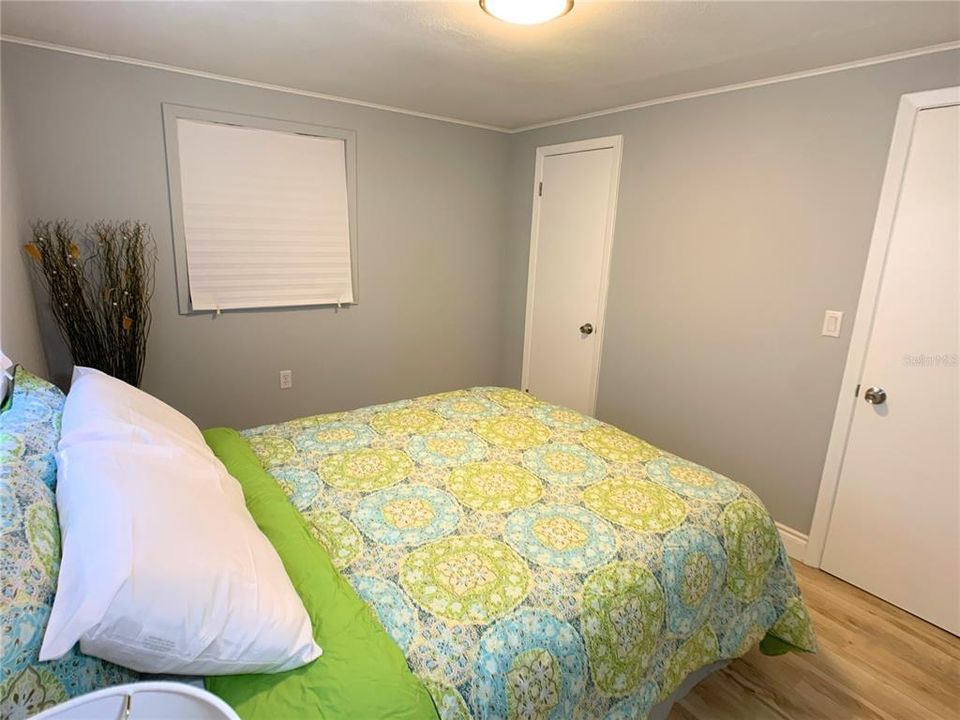 For Sale: $264,900 (2 beds, 1 baths, 952 Square Feet)