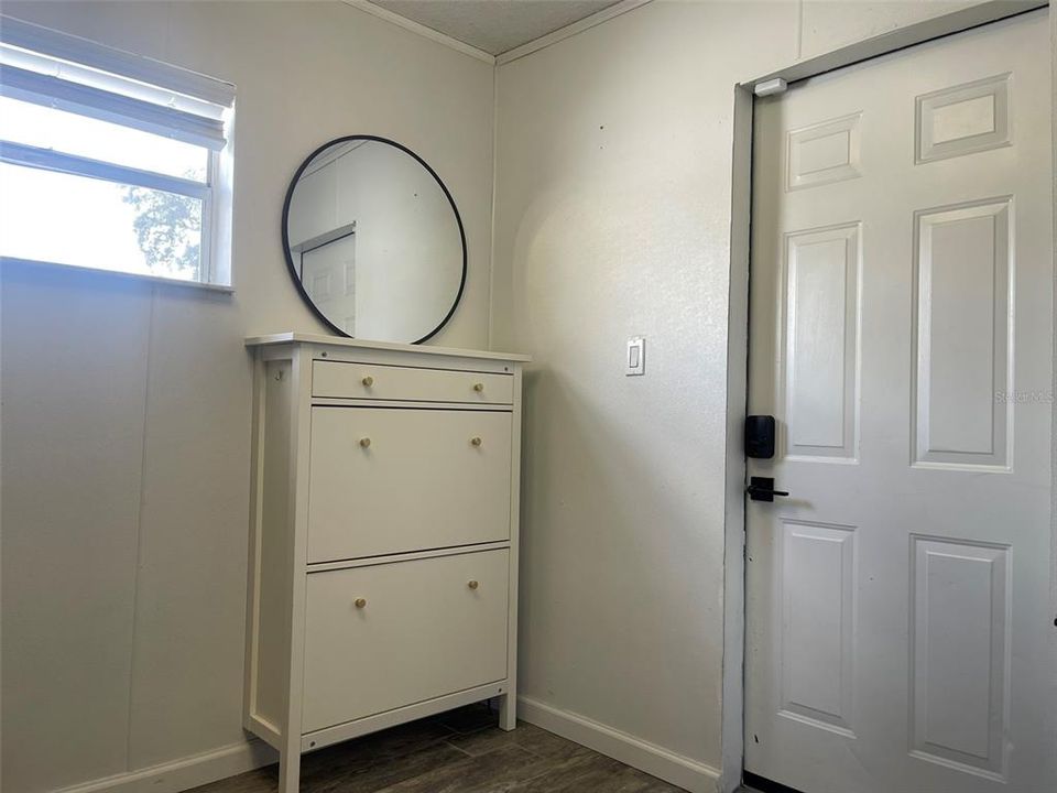 Active With Contract: $2,275 (3 beds, 2 baths, 1223 Square Feet)