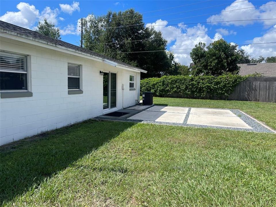 Active With Contract: $2,275 (3 beds, 2 baths, 1223 Square Feet)