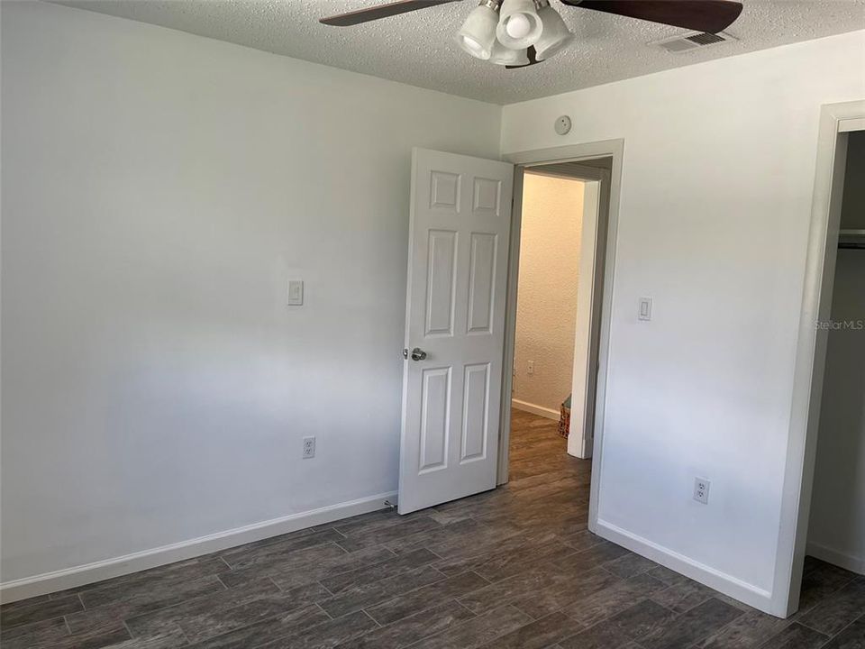 Active With Contract: $2,275 (3 beds, 2 baths, 1223 Square Feet)