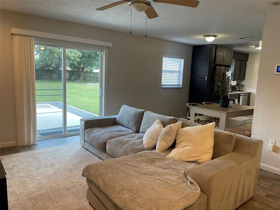 Active With Contract: $2,275 (3 beds, 2 baths, 1223 Square Feet)