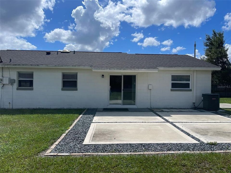 Active With Contract: $2,275 (3 beds, 2 baths, 1223 Square Feet)