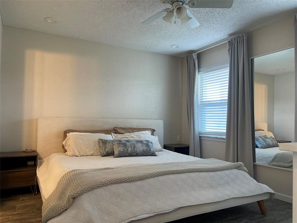 Active With Contract: $2,275 (3 beds, 2 baths, 1223 Square Feet)