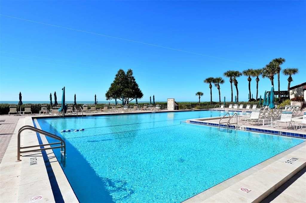 For Sale: $480,000 (2 beds, 2 baths, 1068 Square Feet)