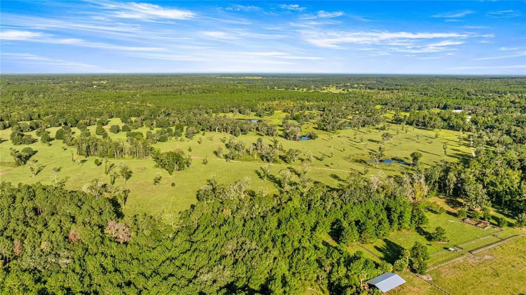 На продажу: $3,700,000 (200.90 acres)