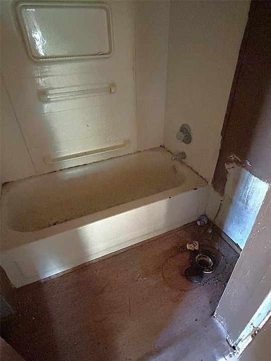 En Venta: $78,000 (3 camas, 2 baños, 1840 Pies cuadrados)