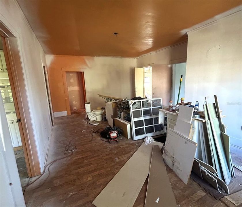 En Venta: $78,000 (3 camas, 2 baños, 1840 Pies cuadrados)