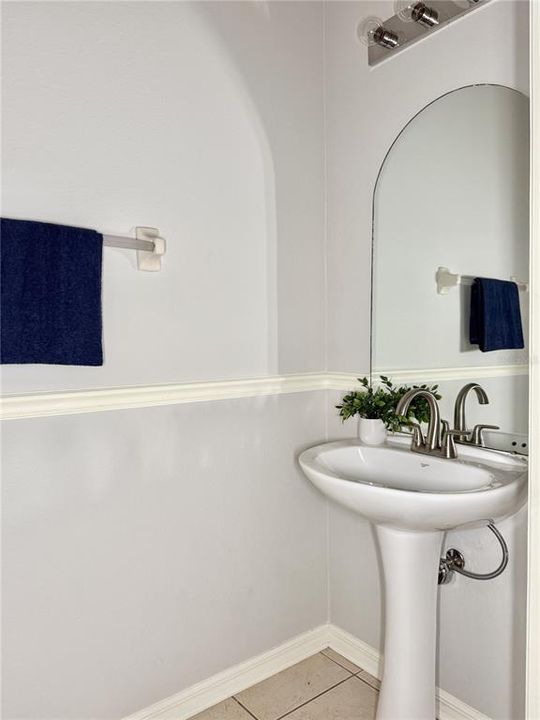 For Sale: $219,000 (2 beds, 2 baths, 1696 Square Feet)