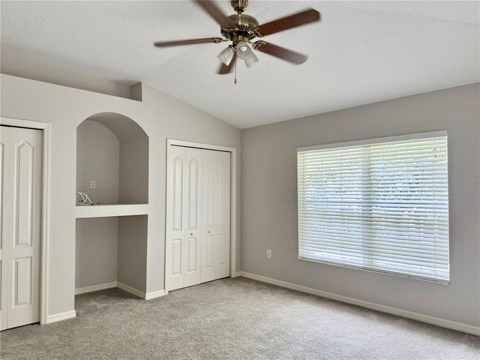 For Sale: $219,000 (2 beds, 2 baths, 1696 Square Feet)