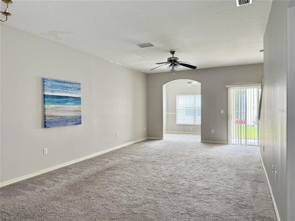 For Sale: $219,000 (2 beds, 2 baths, 1696 Square Feet)