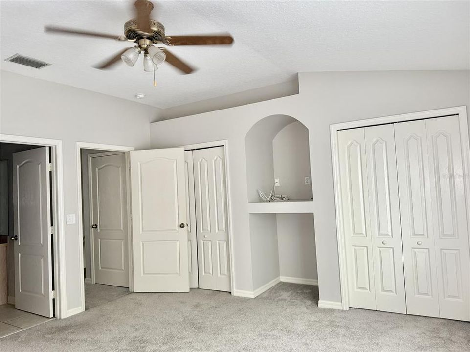 For Sale: $219,000 (2 beds, 2 baths, 1696 Square Feet)