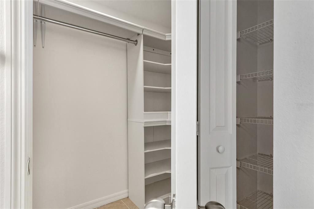 For Sale: $334,900 (2 beds, 2 baths, 1356 Square Feet)