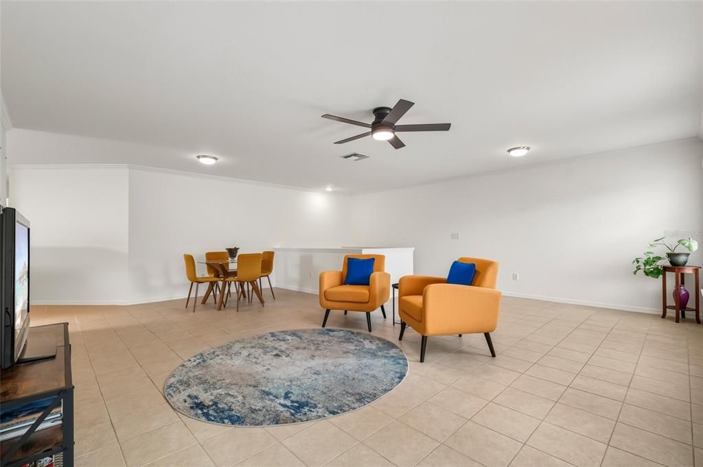 For Sale: $334,900 (2 beds, 2 baths, 1356 Square Feet)