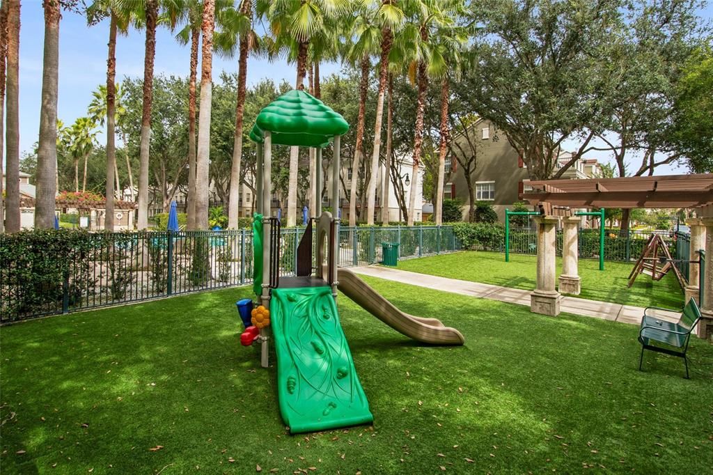 For Sale: $334,900 (2 beds, 2 baths, 1356 Square Feet)