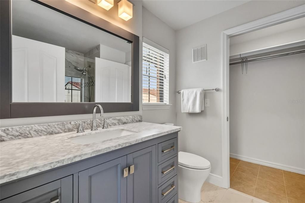 For Sale: $334,900 (2 beds, 2 baths, 1356 Square Feet)