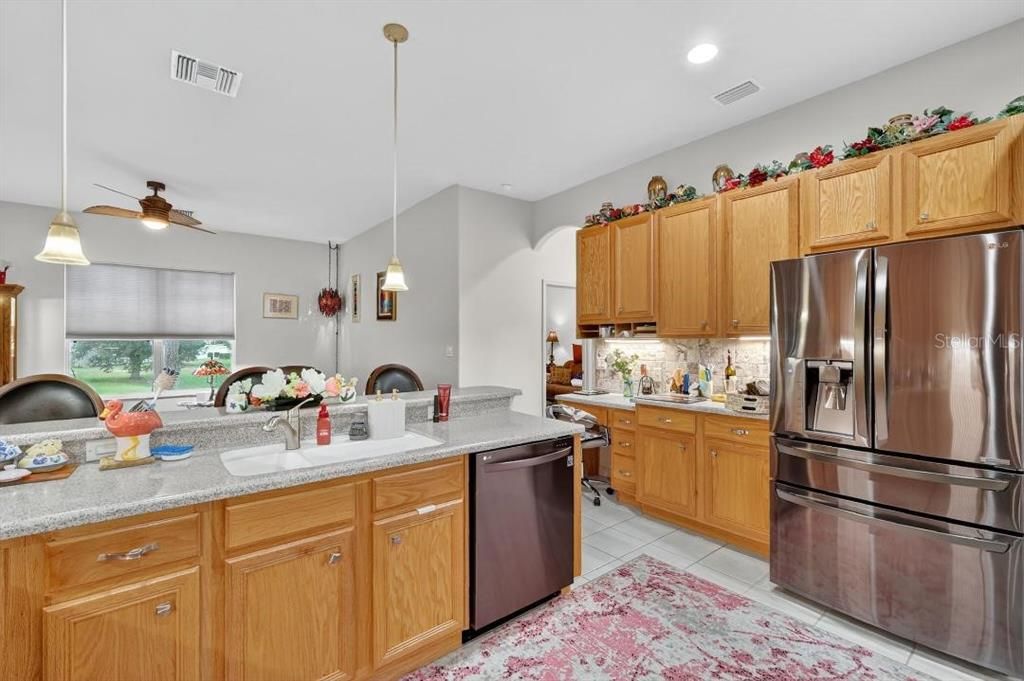 For Sale: $474,500 (3 beds, 2 baths, 2664 Square Feet)