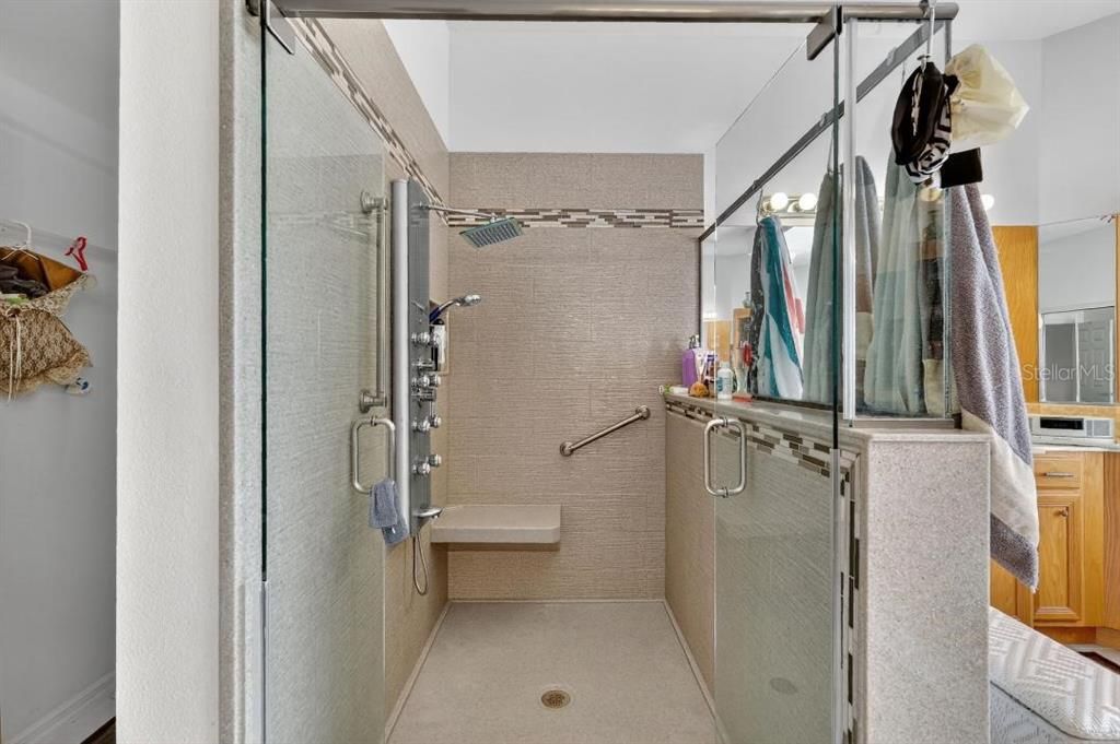 For Sale: $474,500 (3 beds, 2 baths, 2664 Square Feet)