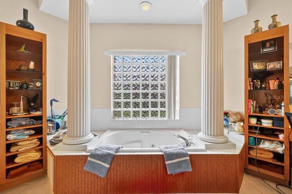 For Sale: $474,500 (3 beds, 2 baths, 2664 Square Feet)