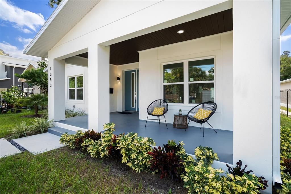 合同活跃: $835,000 (3 贝兹, 2 浴室, 2554 平方英尺)