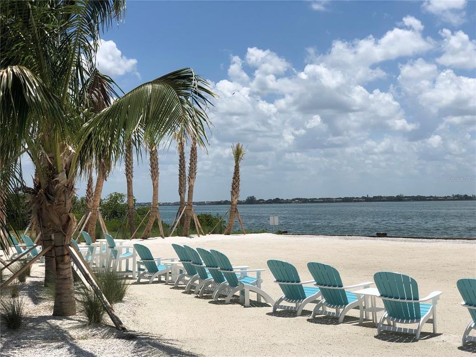 For Sale: $1,549,900 (4 beds, 4 baths, 3016 Square Feet)