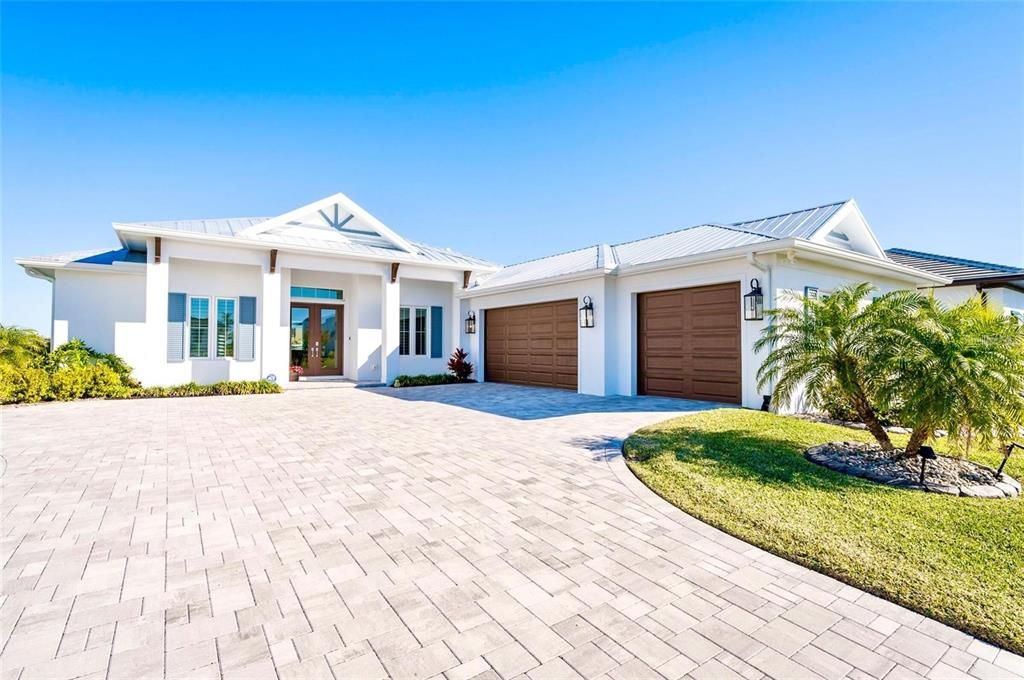 For Sale: $1,549,900 (4 beds, 4 baths, 3016 Square Feet)