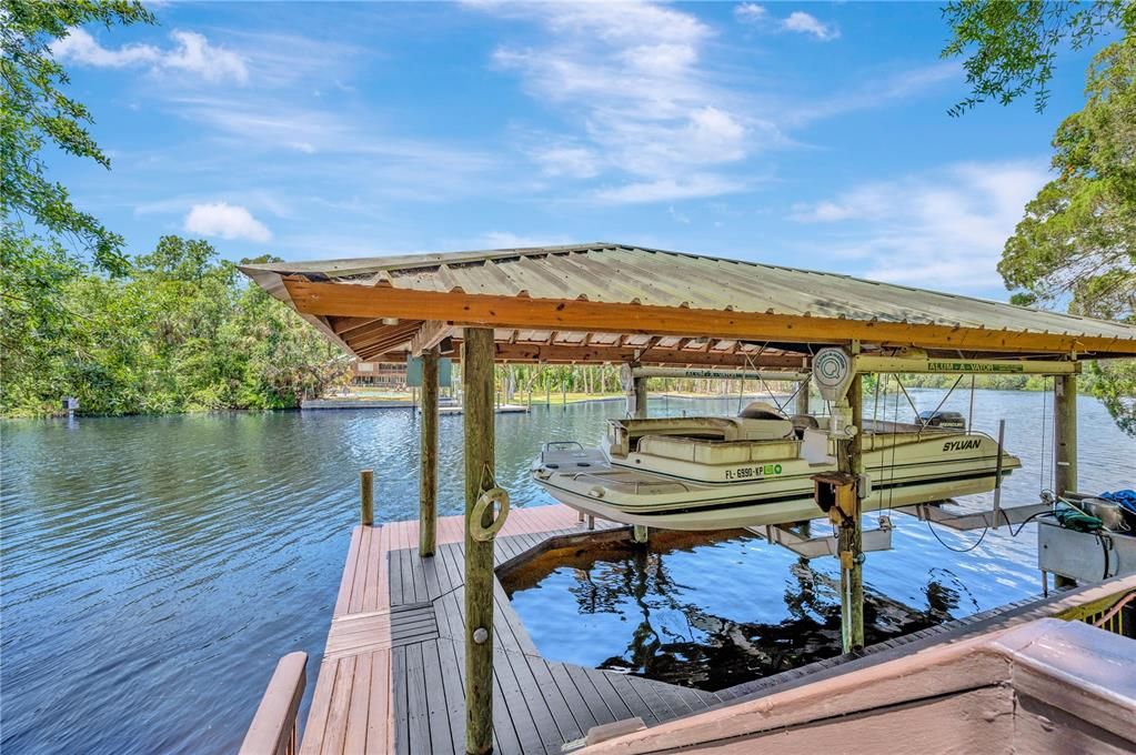 待售: $1,750,000 (6 贝兹, 4 浴室, 5298 平方英尺)