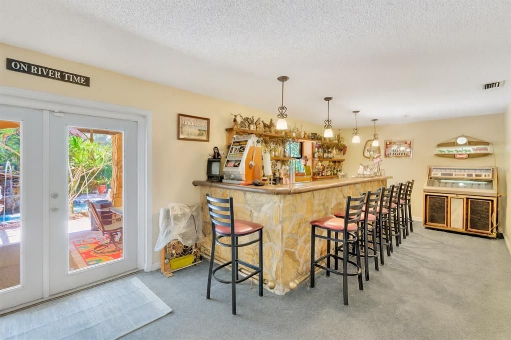 待售: $1,750,000 (6 贝兹, 4 浴室, 5298 平方英尺)