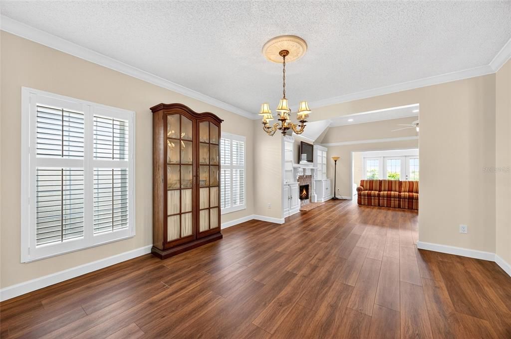 待售: $849,999 (3 贝兹, 2 浴室, 2501 平方英尺)