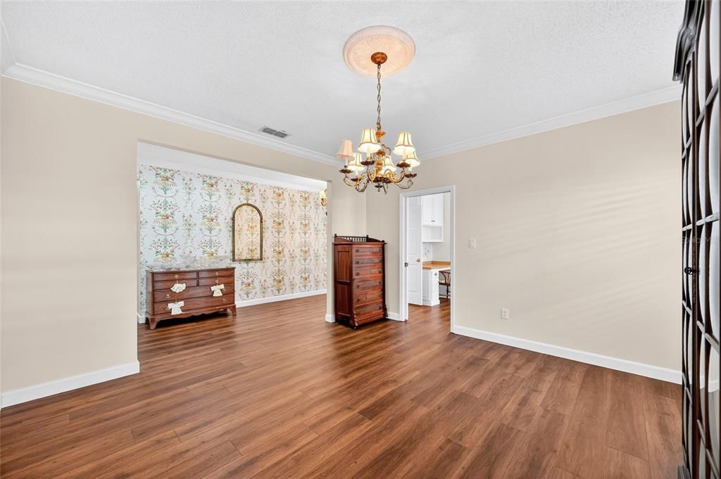 待售: $849,999 (3 贝兹, 2 浴室, 2501 平方英尺)