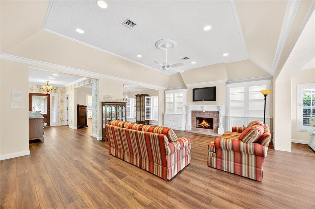 待售: $849,999 (3 贝兹, 2 浴室, 2501 平方英尺)