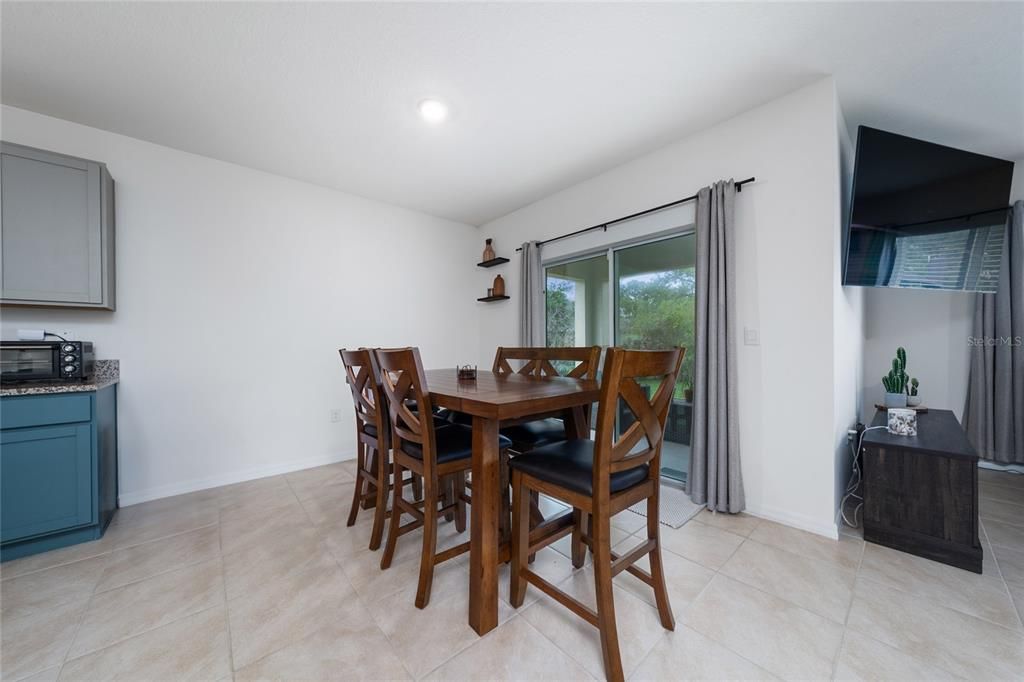 待售: $425,000 (4 贝兹, 2 浴室, 1836 平方英尺)