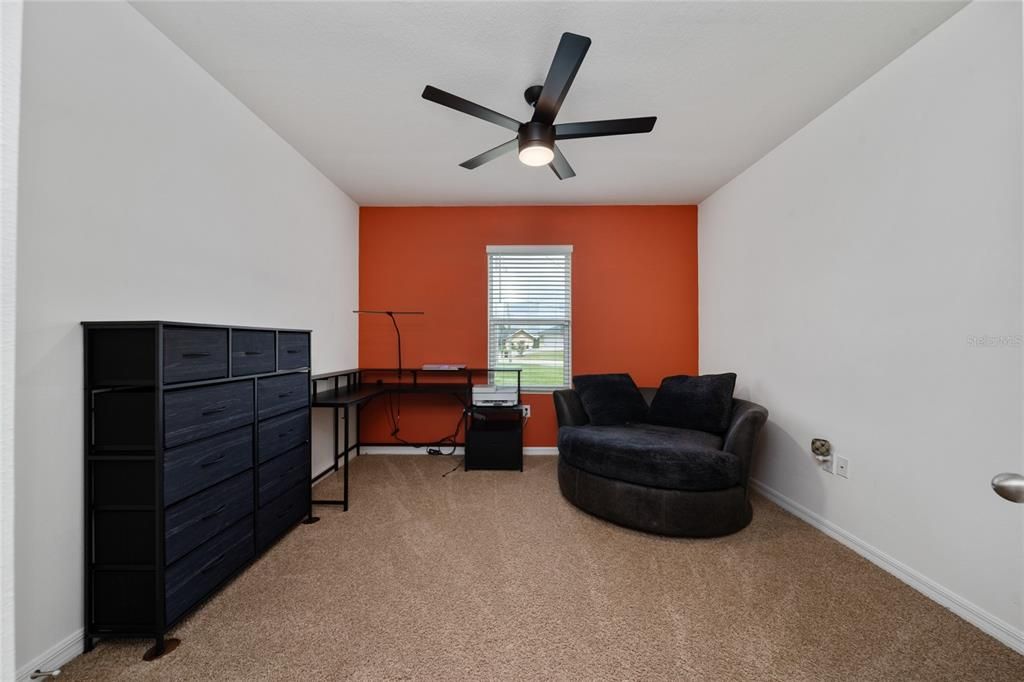 待售: $425,000 (4 贝兹, 2 浴室, 1836 平方英尺)