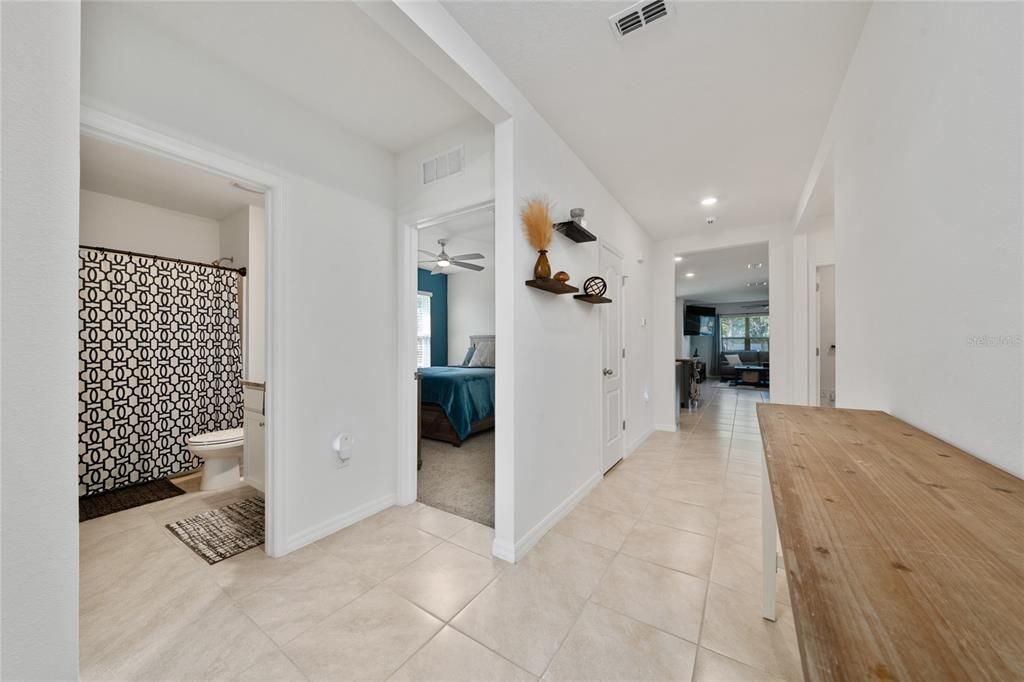 待售: $425,000 (4 贝兹, 2 浴室, 1836 平方英尺)