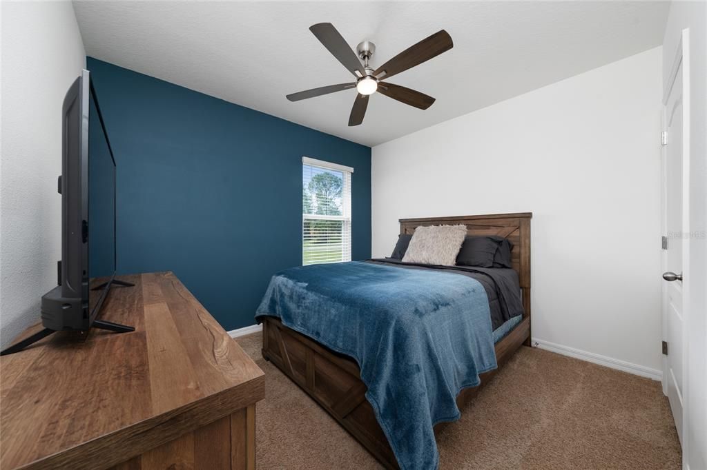 待售: $425,000 (4 贝兹, 2 浴室, 1836 平方英尺)