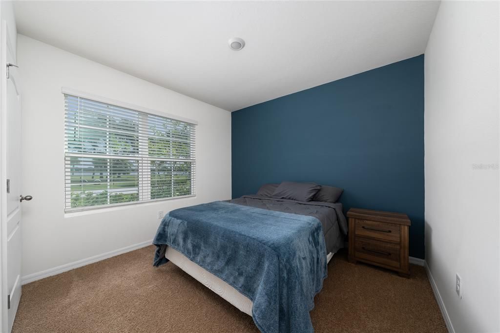 待售: $425,000 (4 贝兹, 2 浴室, 1836 平方英尺)