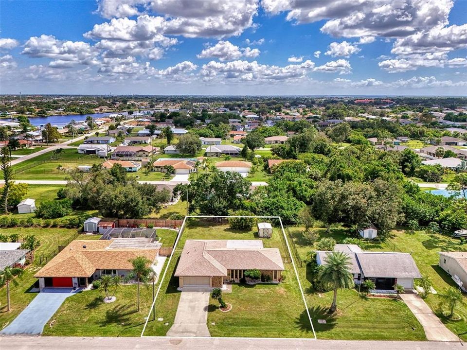 Active With Contract: $239,900 (2 beds, 2 baths, 1507 Square Feet)