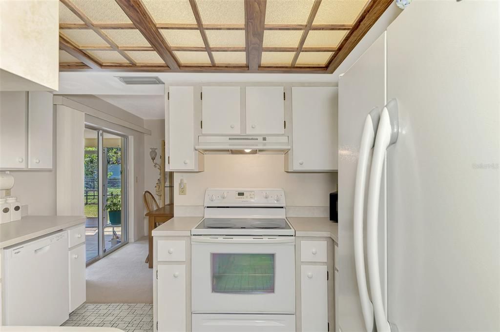 Active With Contract: $239,900 (2 beds, 2 baths, 1507 Square Feet)