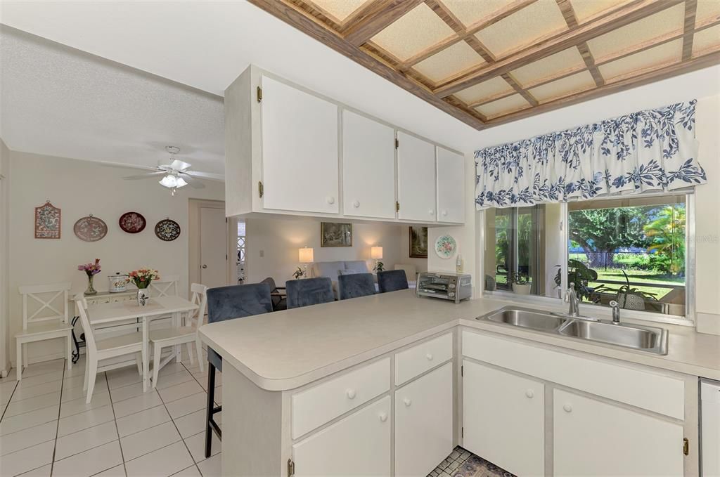 Active With Contract: $239,900 (2 beds, 2 baths, 1507 Square Feet)