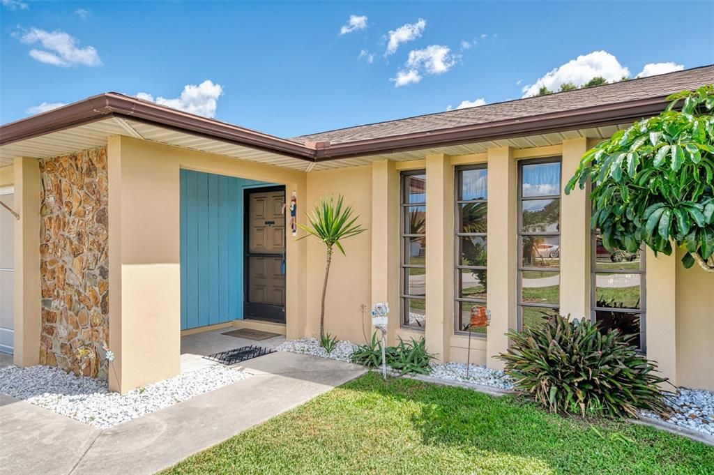 Active With Contract: $239,900 (2 beds, 2 baths, 1507 Square Feet)