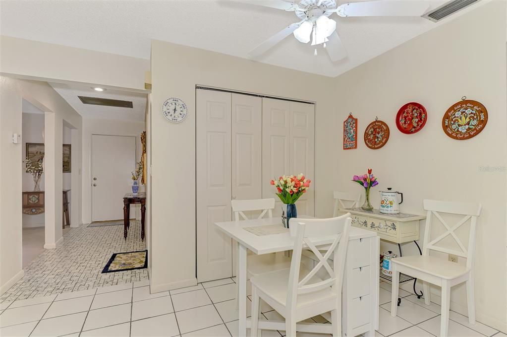 Active With Contract: $239,900 (2 beds, 2 baths, 1507 Square Feet)