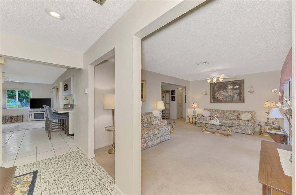 Active With Contract: $239,900 (2 beds, 2 baths, 1507 Square Feet)