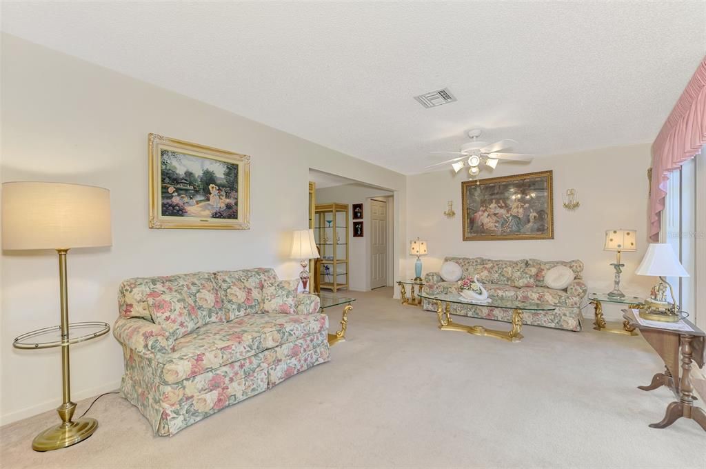 Active With Contract: $239,900 (2 beds, 2 baths, 1507 Square Feet)