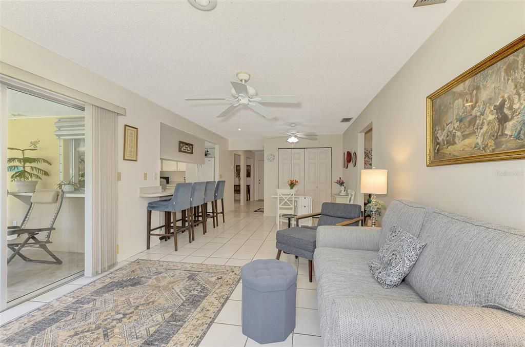 Active With Contract: $239,900 (2 beds, 2 baths, 1507 Square Feet)