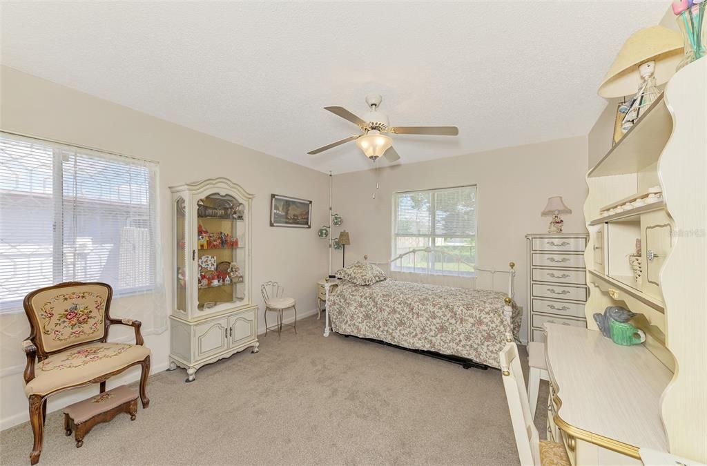 Active With Contract: $239,900 (2 beds, 2 baths, 1507 Square Feet)