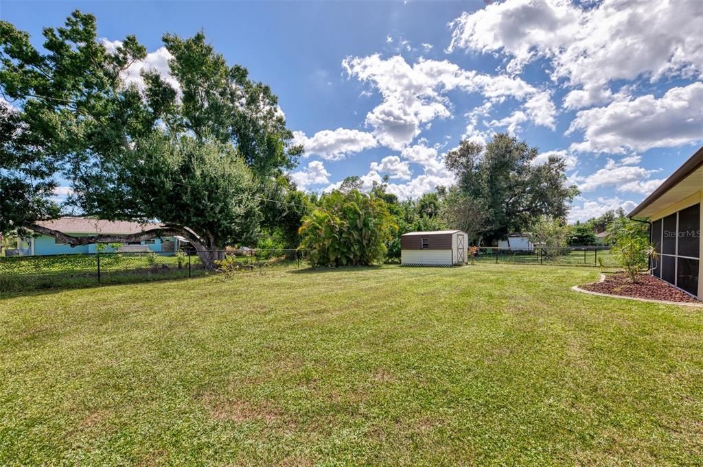 Active With Contract: $239,900 (2 beds, 2 baths, 1507 Square Feet)