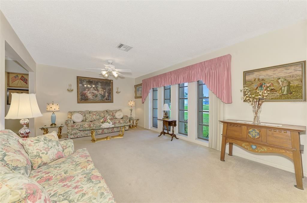 Active With Contract: $239,900 (2 beds, 2 baths, 1507 Square Feet)