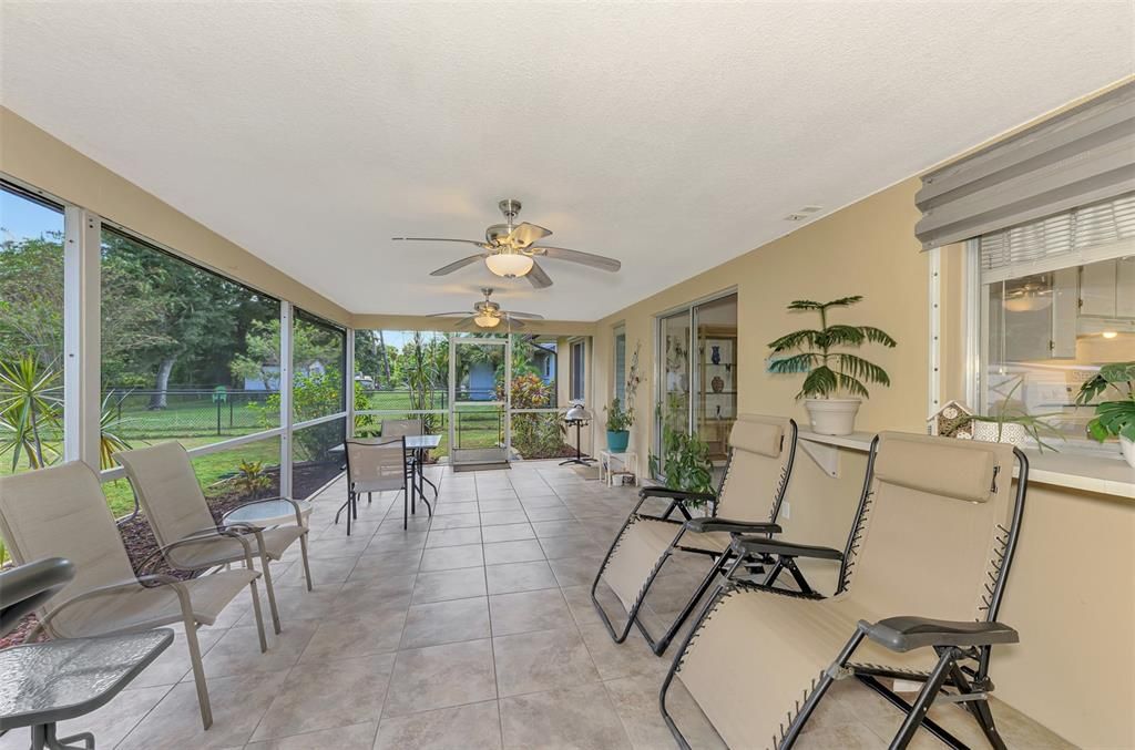 Active With Contract: $239,900 (2 beds, 2 baths, 1507 Square Feet)